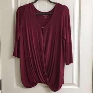 Nursing Top (LIKE NEW!!)  🤱🏻